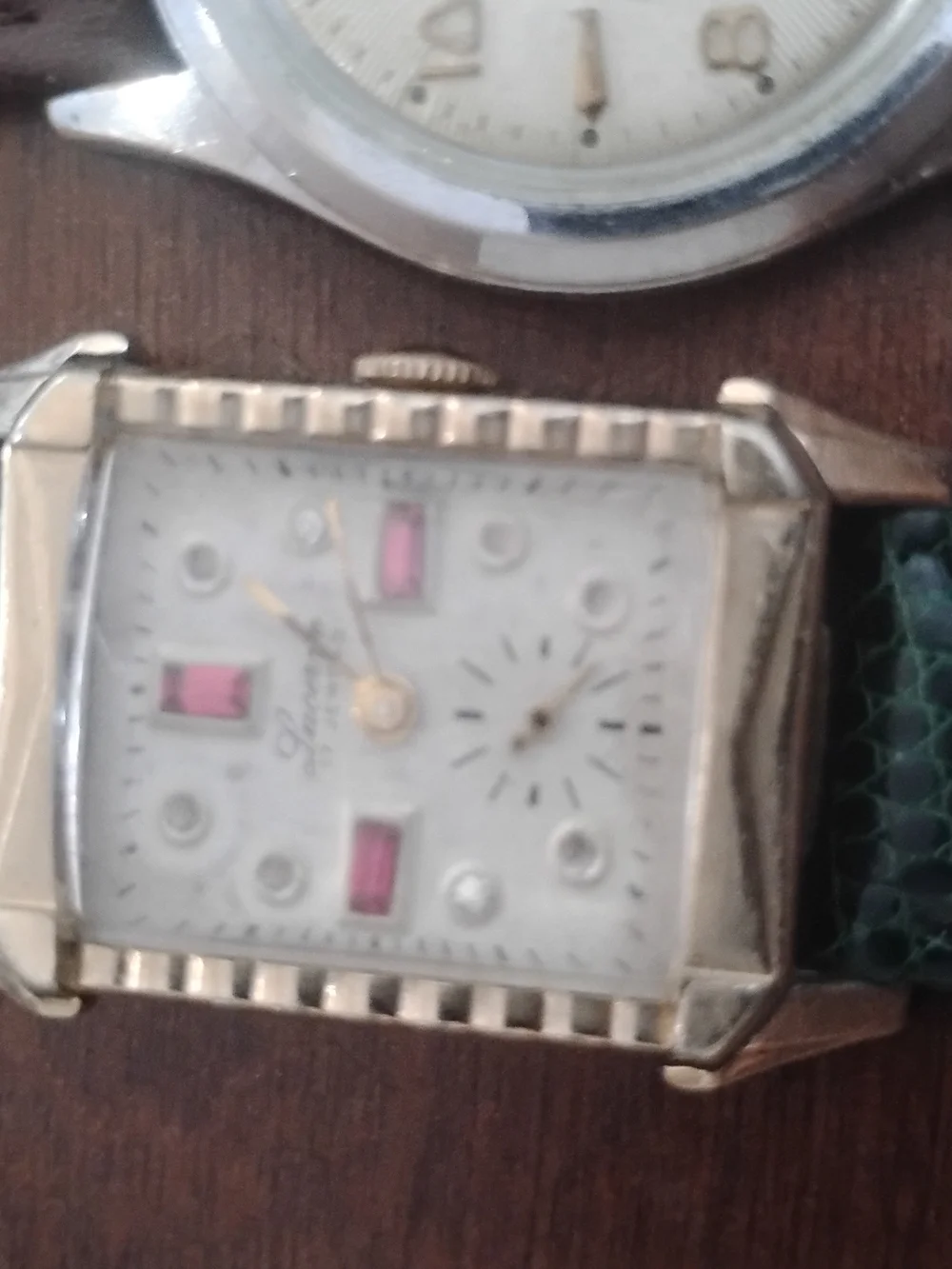 Vintage Men's Leather Strap Wristwatch - Black and Brown Options